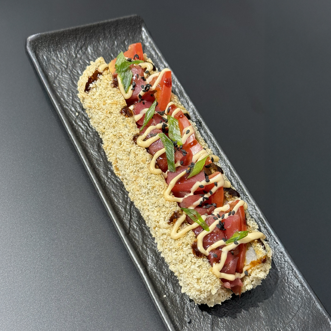 Рол-дог з тунцем та помідорами